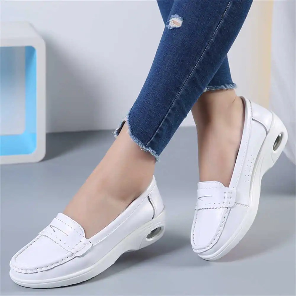 Thick Sole Slipon White Traine - đánh giá và giá Tech Accessories For College
