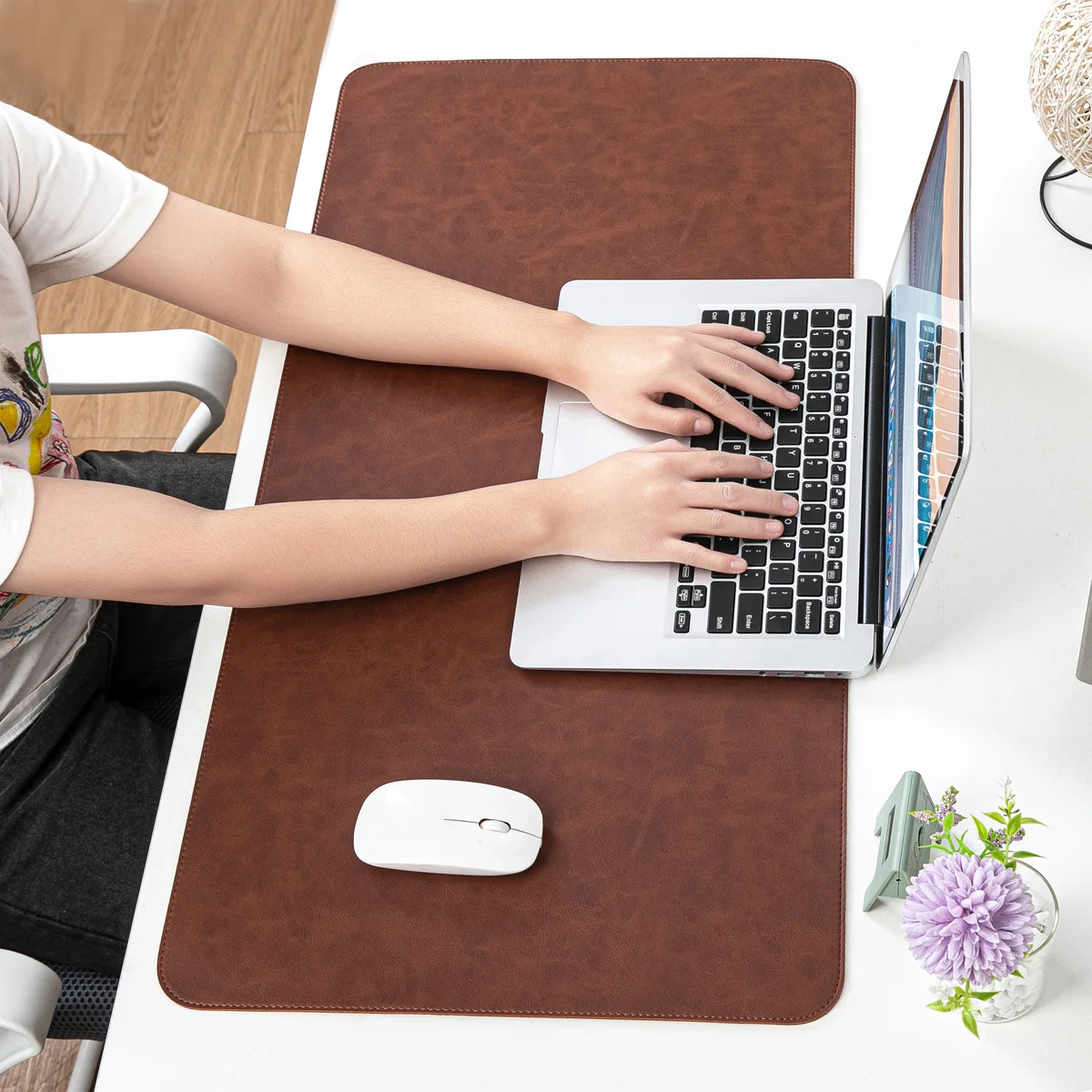 Desk Pad Waterproof PU Mouse P - đánh giá và giá Mouse Charging Pad
